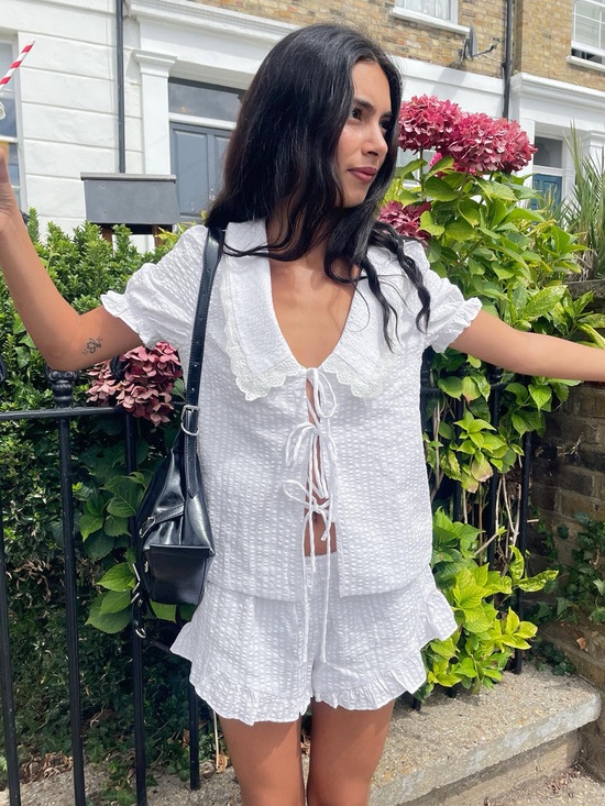 Princess Polly Tops - Princess Polly Eternal Sun Collared White Textured Tie Blouse Size 4 Feminine